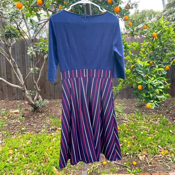 Elegant Red, White, and Blue Midi Dress With Pockets!!! - Picture 2 of 8